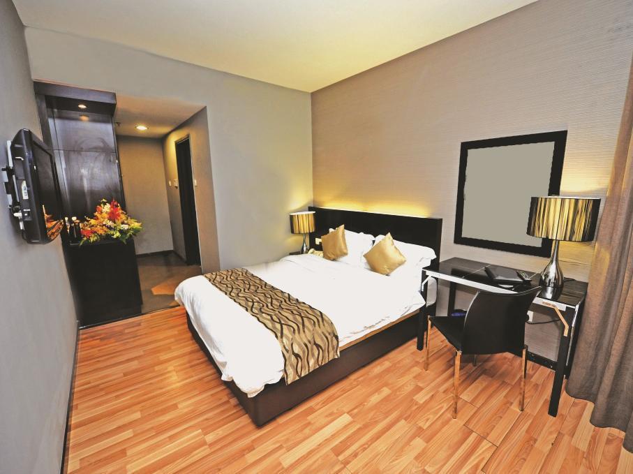 11@Century Hotel ยะโฮร์บาห์รู ภายนอก รูปภาพ