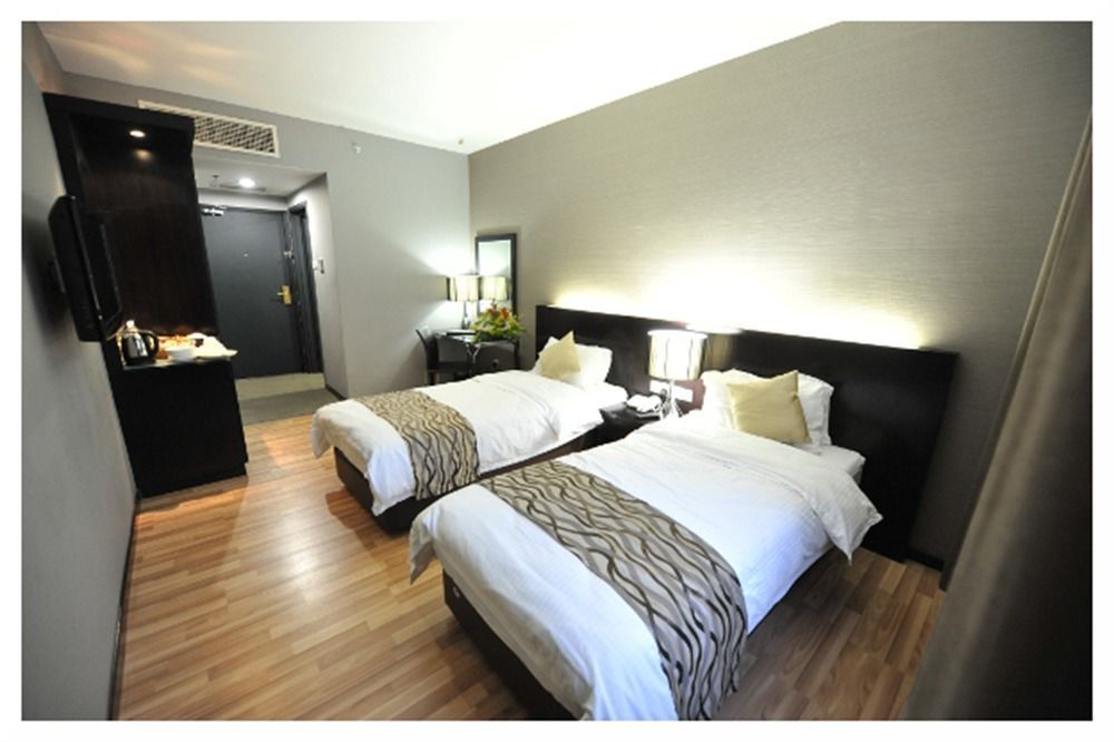 11@Century Hotel ยะโฮร์บาห์รู ภายนอก รูปภาพ