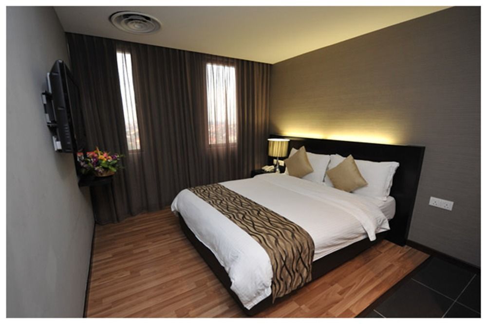 11@Century Hotel ยะโฮร์บาห์รู ภายนอก รูปภาพ